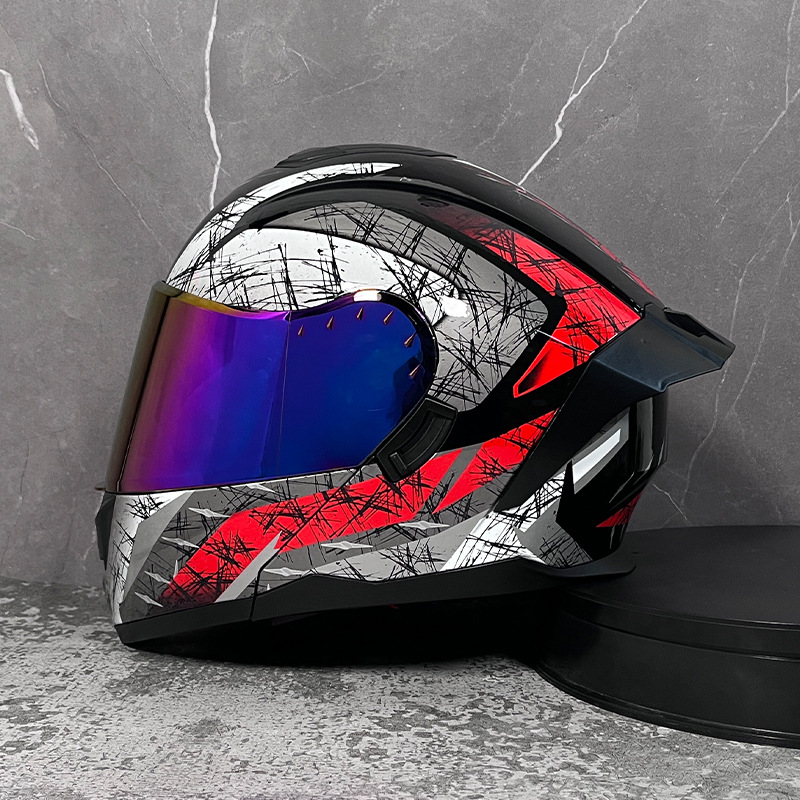 Casco LVS para hombres y mujeres cubierta completa casco de exposición de doble lente personalidad Bluetooth verano medio casco Four Seasons carreras de coches eléctricos