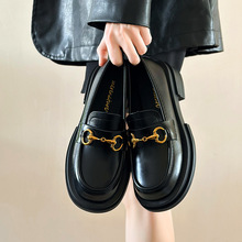 ��ʺ�к�ט���ЬŮ2025�¿��һ�_��ŮЬӢ���L��ʽСƤЬ