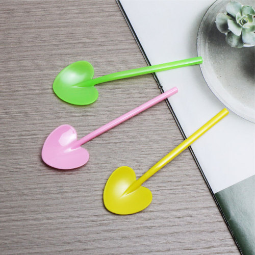 Fluid Bear Spoon Disposable Plastic Spoon Cute Ice Cream Spoon Pudding Spoon Colorful Heart Shaped Spoon Colorful Clay Spoon