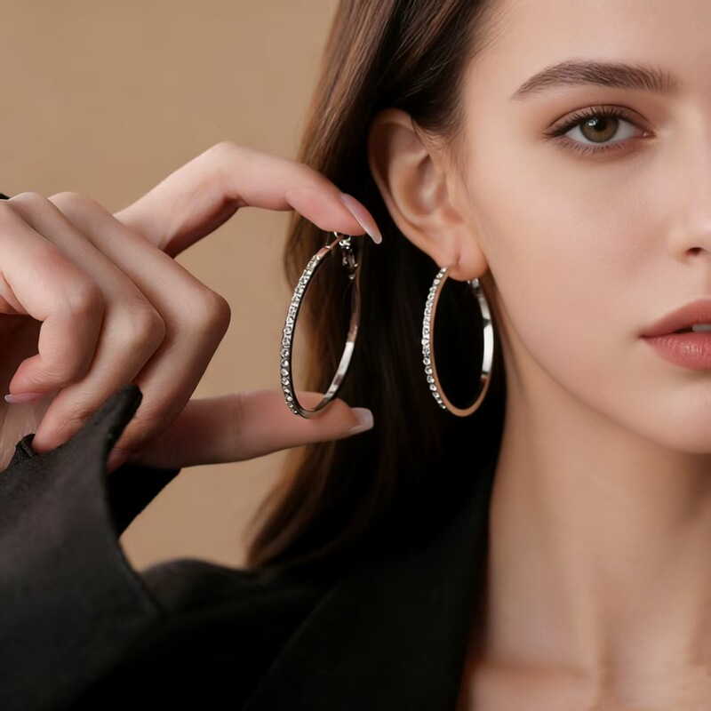 Korean Minimalist Style Ins Niche Design Light Luxury Fashion Earrings New Trendy Internet Celebrity Diamond-Studded C-Shaped Hoop Earrings