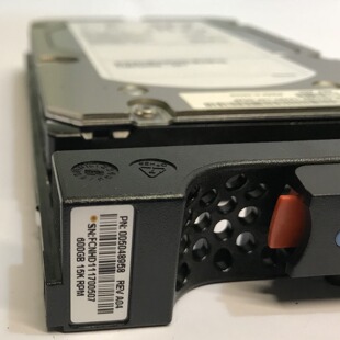 EMC AX4-5 AXSS15-600 600G 15K Ӳ�P 005048958 0G439P