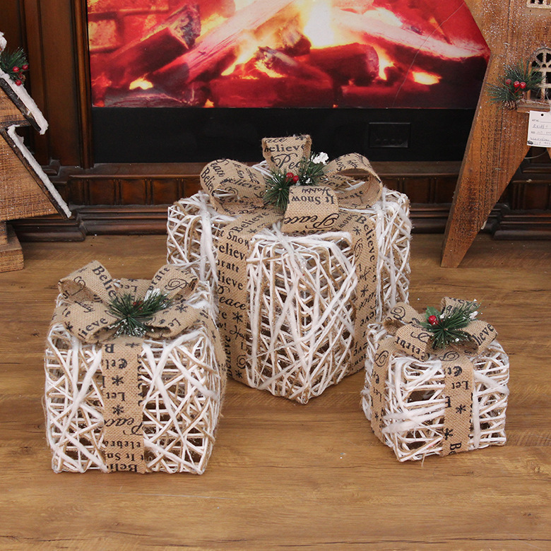 Caja de regalo de Navidad de tres piezas Bolsa de regalo de hierro de Navidad Accesorios de decoración de escena navideña Decoraciones navideñas debajo de los adornos del árbol