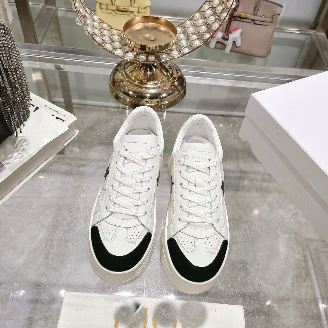 2025 botones de lona bordados de fondo grueso de verano nuevos zapatos casuales altos y versátiles zapatos deportivos para mujeres diarios