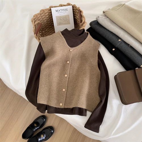 French retro small gold buttons round neck knit vest for women, loose Korean style versatile and gentle, concealing figure, autumn and winter layering sweater