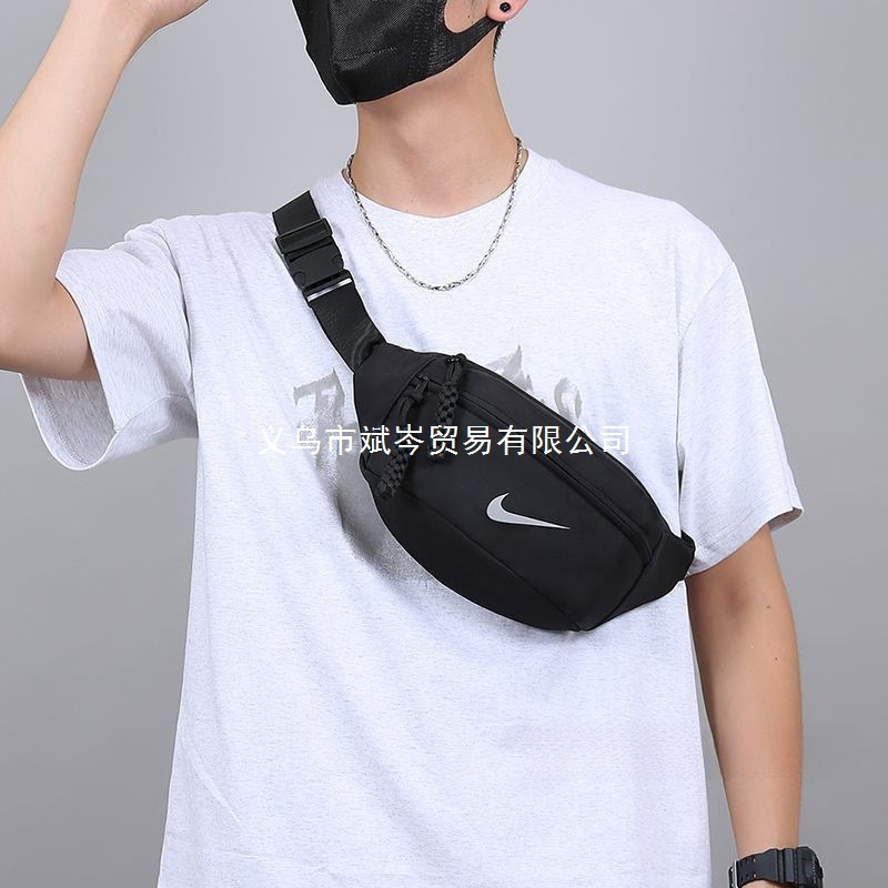 健身大容量装备包男女百搭斜挎包胸包运动休闲手机腰包潮牌单肩包