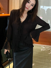 龍喜儿法式花瓣v领蓝色女士衬衫早秋设计感外套长袖上衣Z913