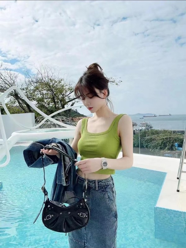 カカのアップグレード二合一固定コースターの歩行防止通勤外はキャミソールの夏のu型美背上着を着用します。|undefined