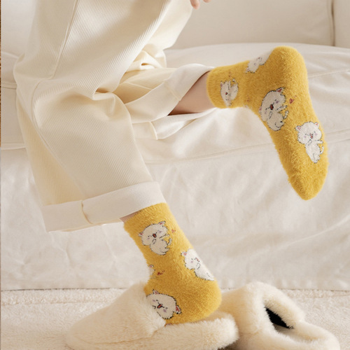Thermal Fleece Over-the-Knee Socks with Cow Pattern for Winter, Thick and Warm, Suitable for Home, Floors, Postpartum and Sleep