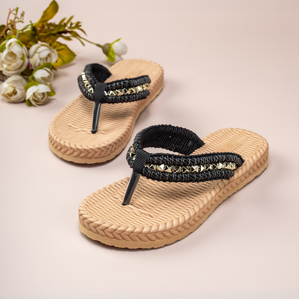 Zapatillas frías transfronterizas para niñas en verano de 2024 nuevas niñas europeas y estadounidenses de comercio exterior chinchillas de moda