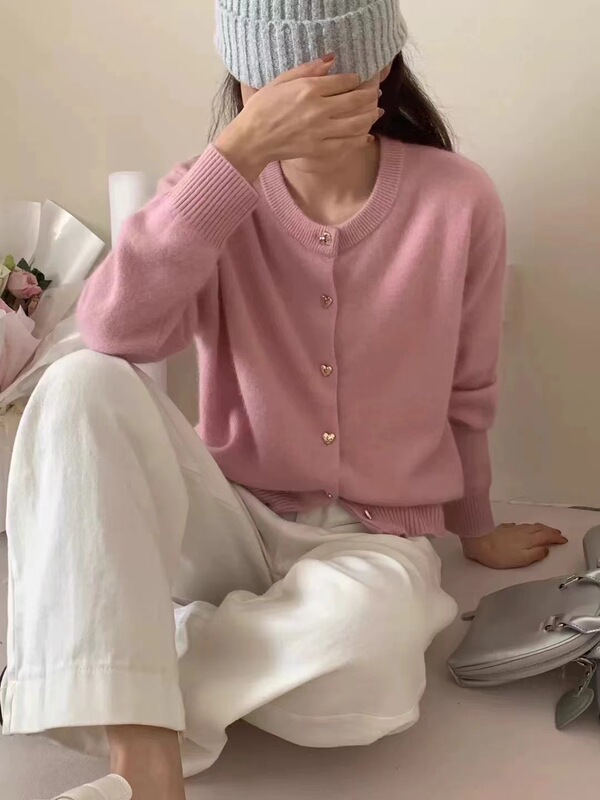 精纺羊毛女式圆领针织开衫秋冬新款韩系短款外套修身显瘦简约风格|undefined