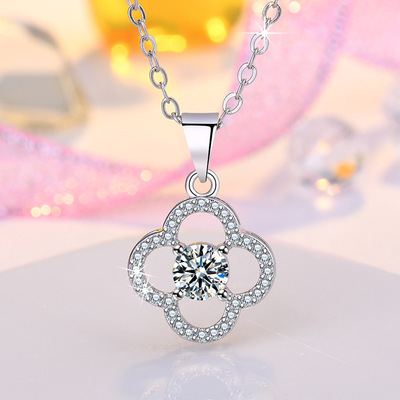 Korean Edition Trend Morsang Clover Diamond Hollow lucky daily Versatile Necklace Pendant Send his girlfriend gift