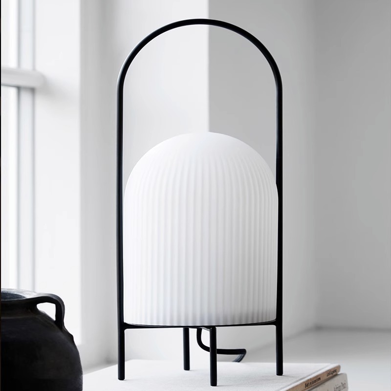 Glass Creative Nordic Minimalist Table Lamp with Ins Designer Bedroom Bedside Lamp Iron Decor Luxury High-End Table Lamp