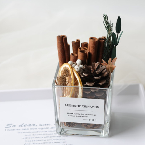 Cinnamon roll dried flower box pine cone, fern leaf, lemon slice, dried fruit candle, cinnamon aromatherapy DIY material