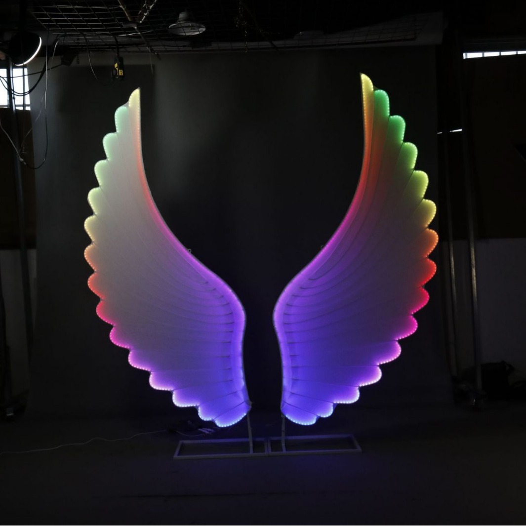 Shangmeili boda props de diseño ángel alas de fondo sala de bodas iluminado camino guía alas modelado arco