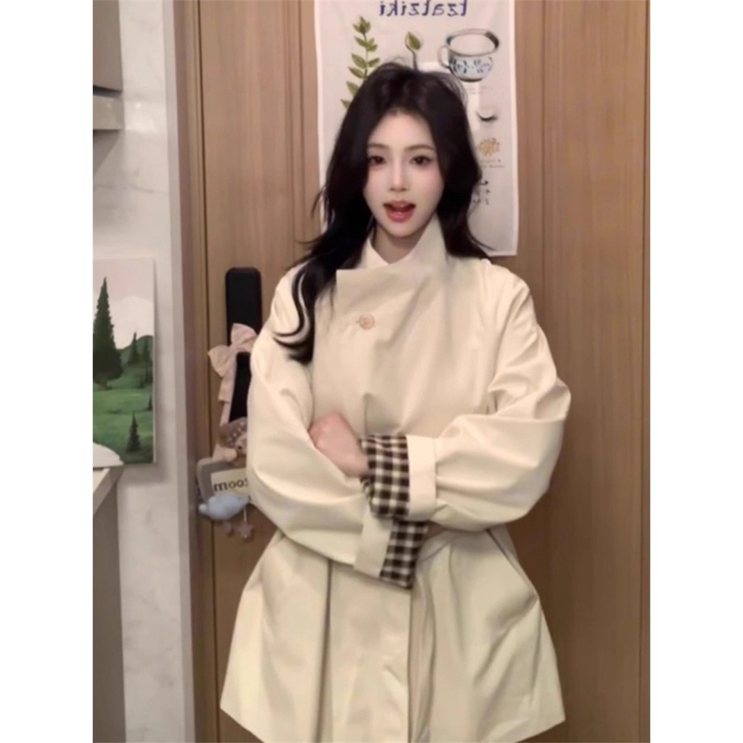 One-Button Cape Trench Coat for Women, Slim-Fit Design, Vintage Plaid Patchwork, Petite Mid-Length Coat