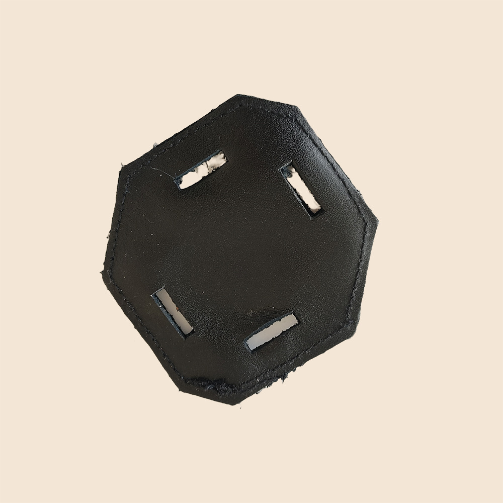 定-制真皮头层皮皮标皮块皮件配件防肩带脱落围裙交叉肩带固定片