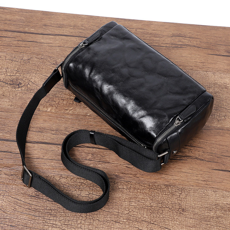 Túi đeo chéo nam da bò thật vân vân tay, túi đeo vai nhỏ gọn 29×11×17 cm — Màu đen