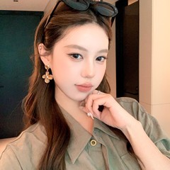 琥珀焦糖 复古四瓣花耳环2025新款秋冬独特高级感耳饰