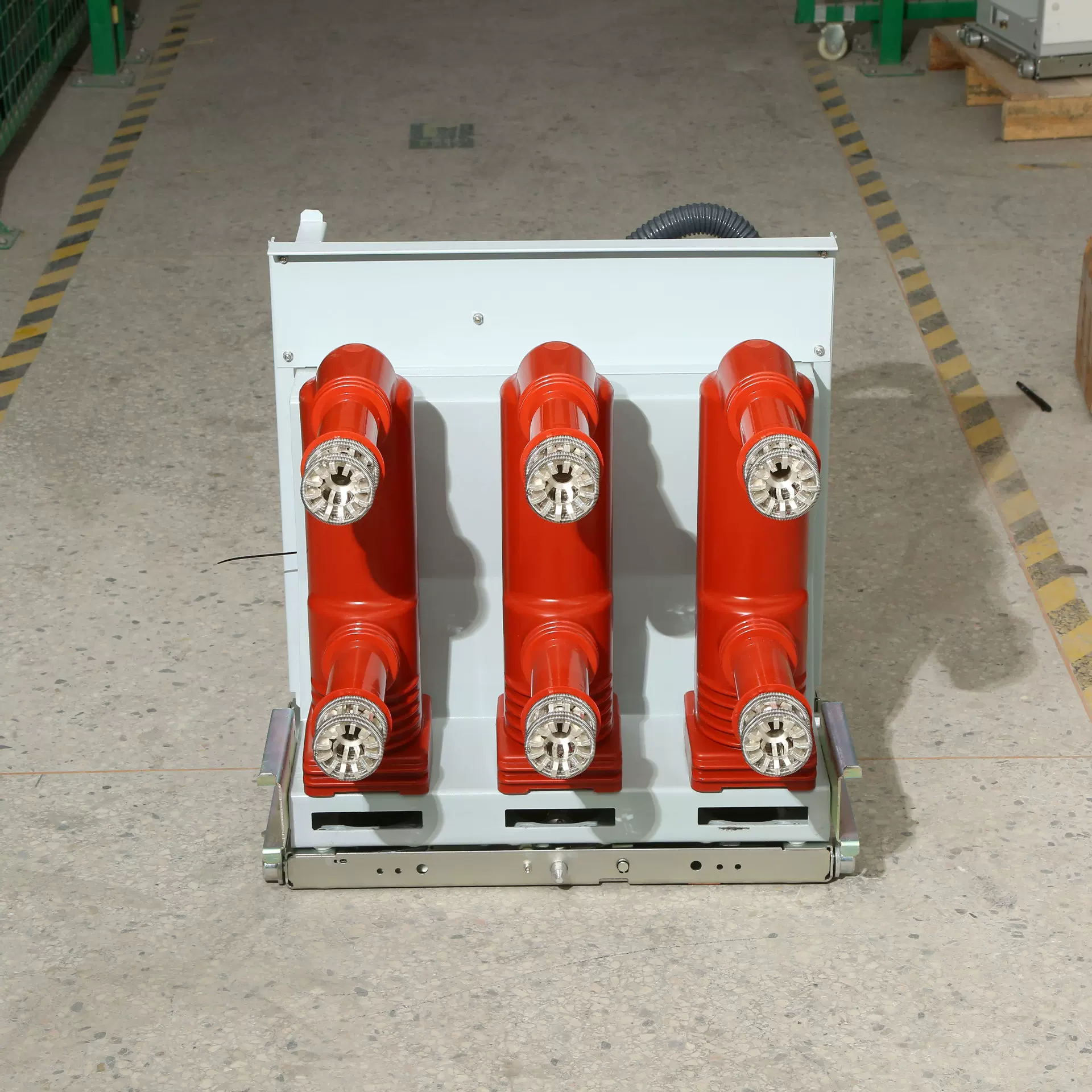 VS1-12/630A 1250A户内高压真空断路器ZN63环网柜内手车式10KV