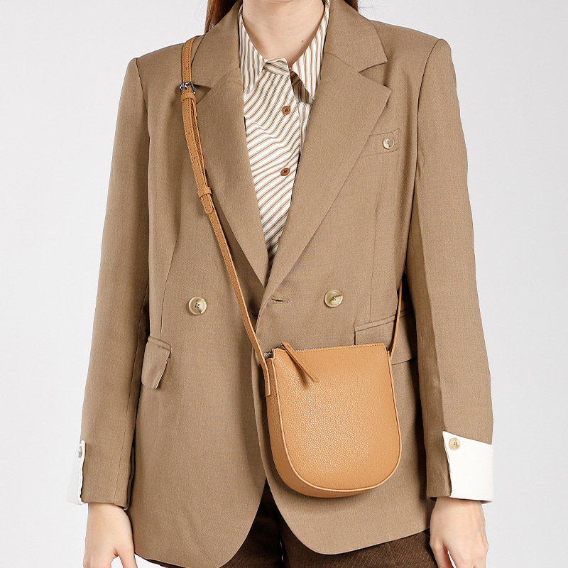 Guangzhou Women's Versatile Casual Niche New Arrival Genuine Leather Luxury Phone Shoulder Crossbody Bag - Thumbnail 2