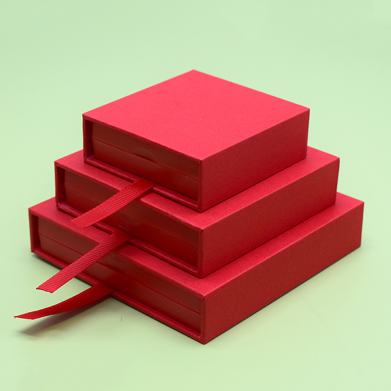 Red (with the same color box);7*7*2CM