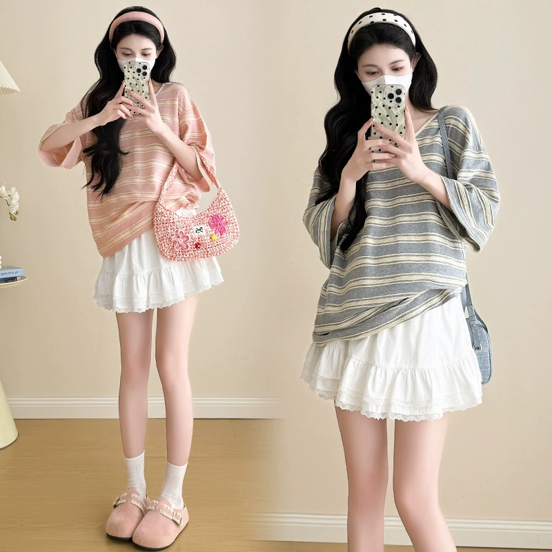 2025 лето новая свободная полоска трикотажная эластичная удобная рубашка + белая кружевная юбка