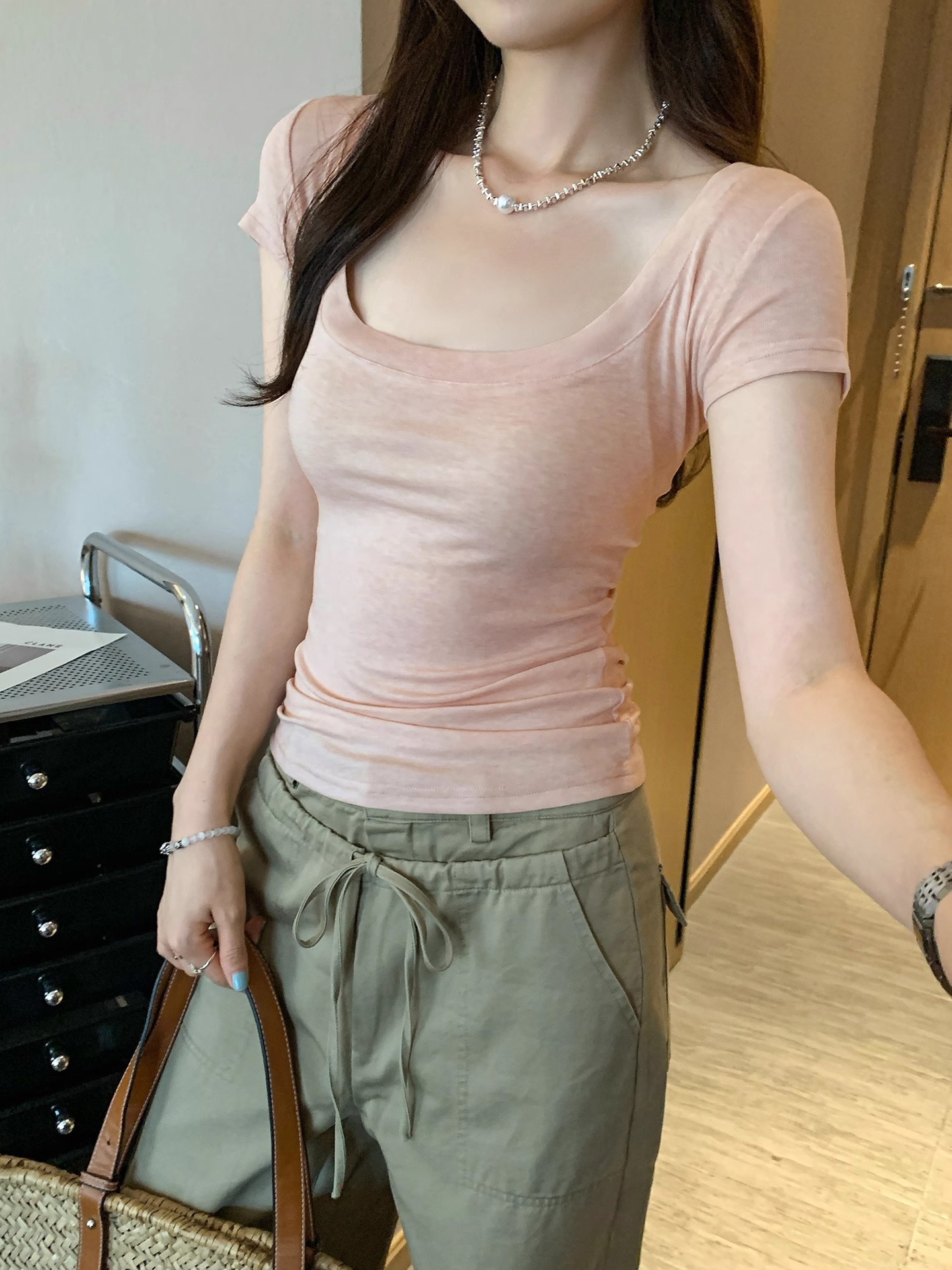 莱赛尔天丝羊毛薄款纯欲风粉色U领正肩短袖T恤女新款漂亮上衣