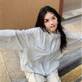 夏季户外防晒衣女2025新款宽松休闲运动薄款外套夹克防晒服冲锋衣