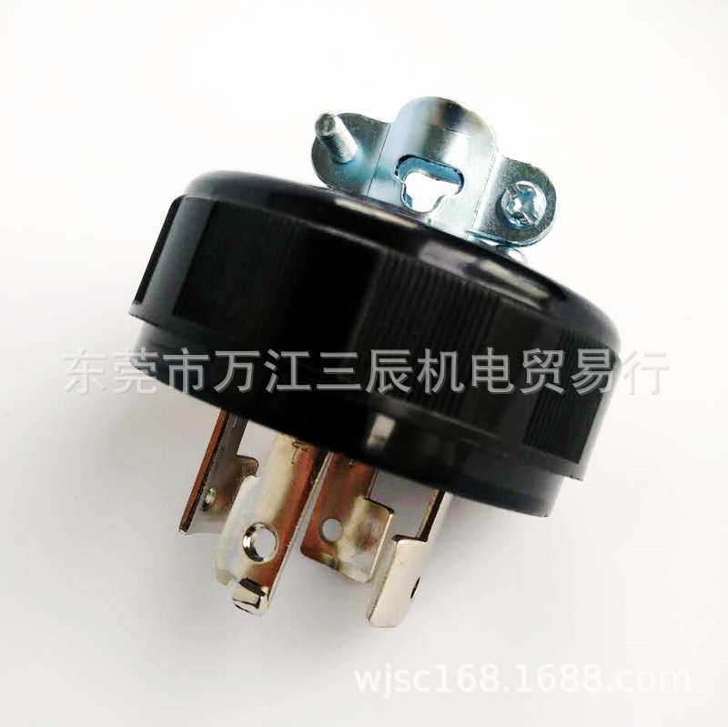 台湾引挂式插头LK6420 20A250V4P电木外壳全铜插脚三相四线WF6420