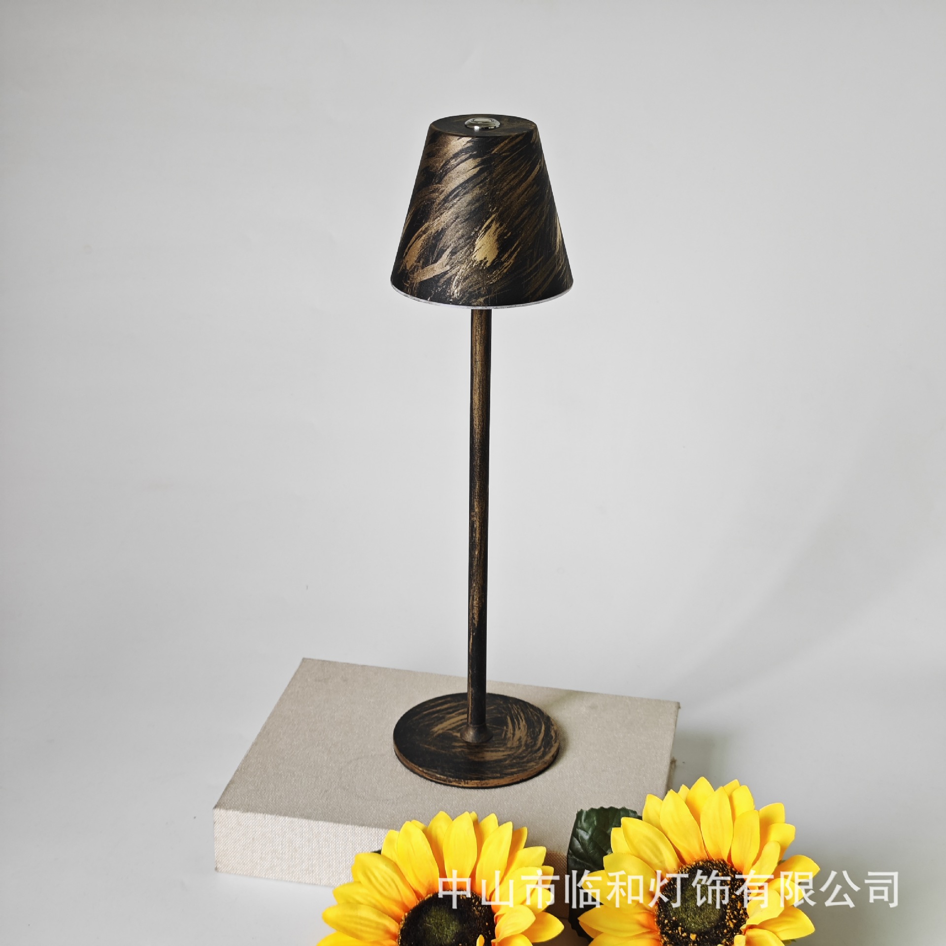 Amazon LED recargable bar lámpara de mesa retro personalidad creativa lámpara de noche restaurante decoración atmósfera lámpara de mesa al aire libre