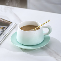粗い陶器のコーヒーカップの陶磁器の高い顔の価値の杯の皿のセットのコップのヨーロッパ式の小さい豪華な家庭用の小さい清新な花のギフトボックス