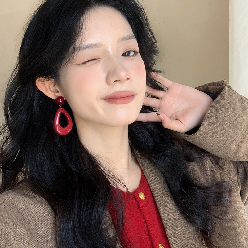 钟楚曦同款复古港风安可拉红耳钉女镂空水滴耳环小众设计夸张耳饰|undefined