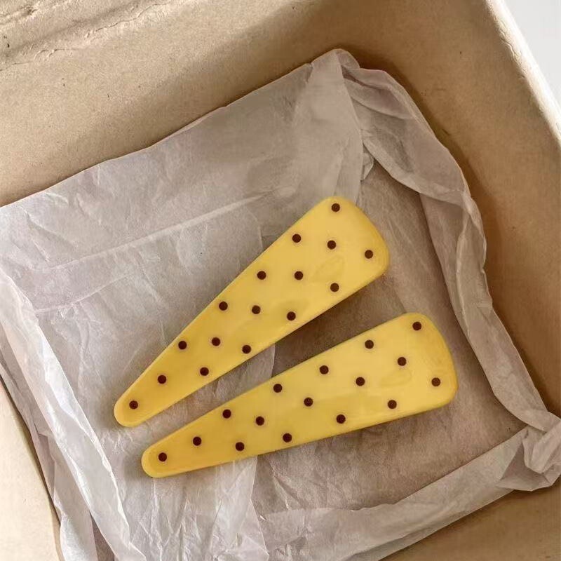 Summer Cheese Yellow Polka Dot Duckbill Clip for Women, Versatile Bangs Clip, Cute and Fresh Hairpin, Hair Accessory