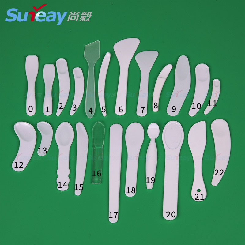 En stock maquillaje herramientas de plástico cara crema cuchara máscara cuchara recoger palillo cuchara raspado ojo crema embalaje palo moldeo por inyección cuchara