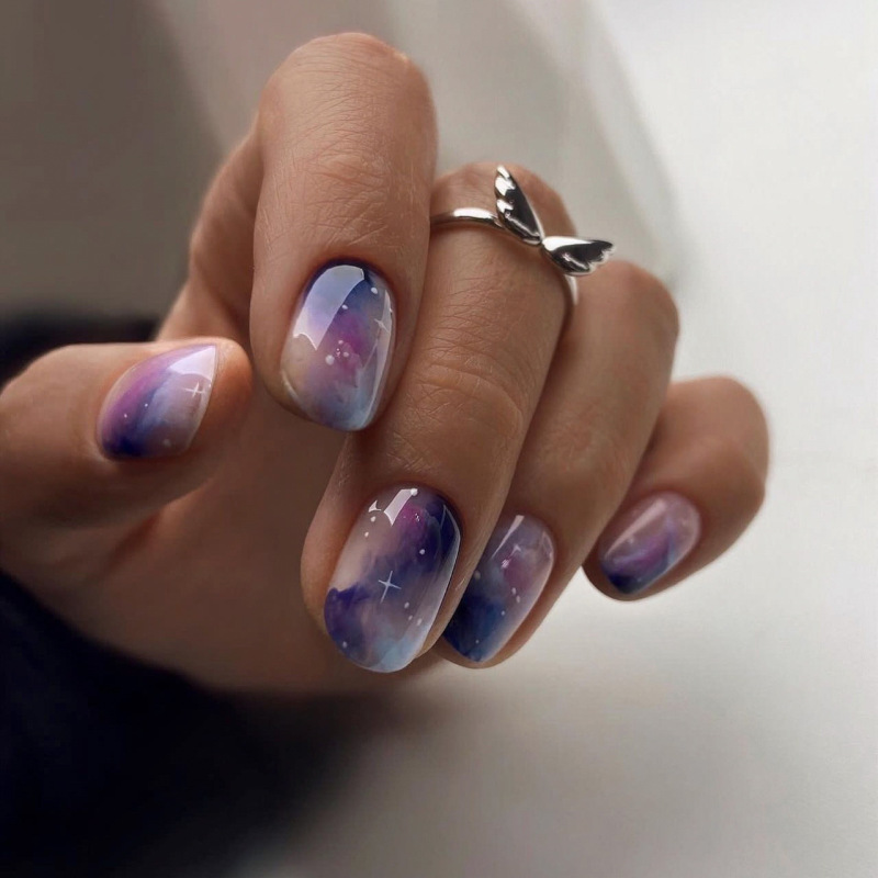 Colorful Short Round Wearable Nails Galaxy Stars Blooming Manicure Fake Nails European and American Nail Patches Wholesale