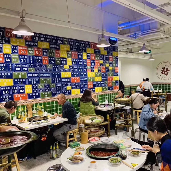 Чэнду имеет горшочек с эмалированными дверными знаками в горшочке