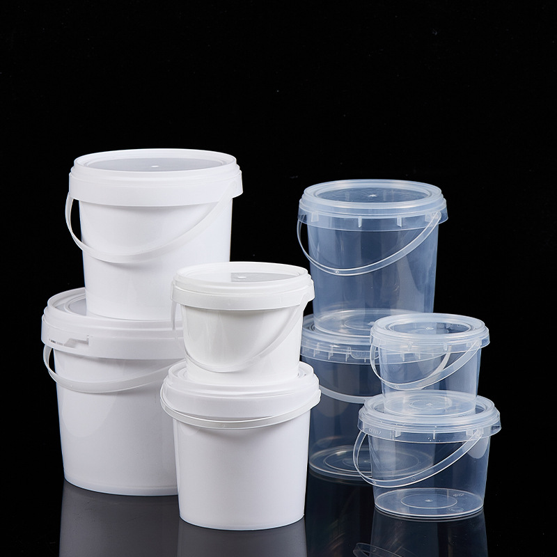 Plastic barrels from manufacturers, transparent storage barrels, packaging barrels with lids, round barrels, small barrels, slightly sealed barrels, PP small white buckets, water buckets