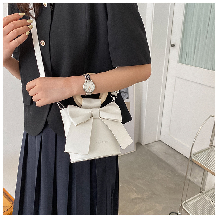 455g Weight Synthetic Leather Lining Material Sewing Thread Fashion Element Magnetic Buckle Closure Type Single Shoulder Strap, Double Handle Strap Type Bucket Bag Bags Type Casual Occasion Pu Leather Material Bow Knot Pattern All Seasons Season Women's Gender Elegant Style Bucket Shape Small Size Women's Small Pu Leather Bow Knot Elegant Sewing Thread Bucket Magnetic Buckle Bucket Bag 3