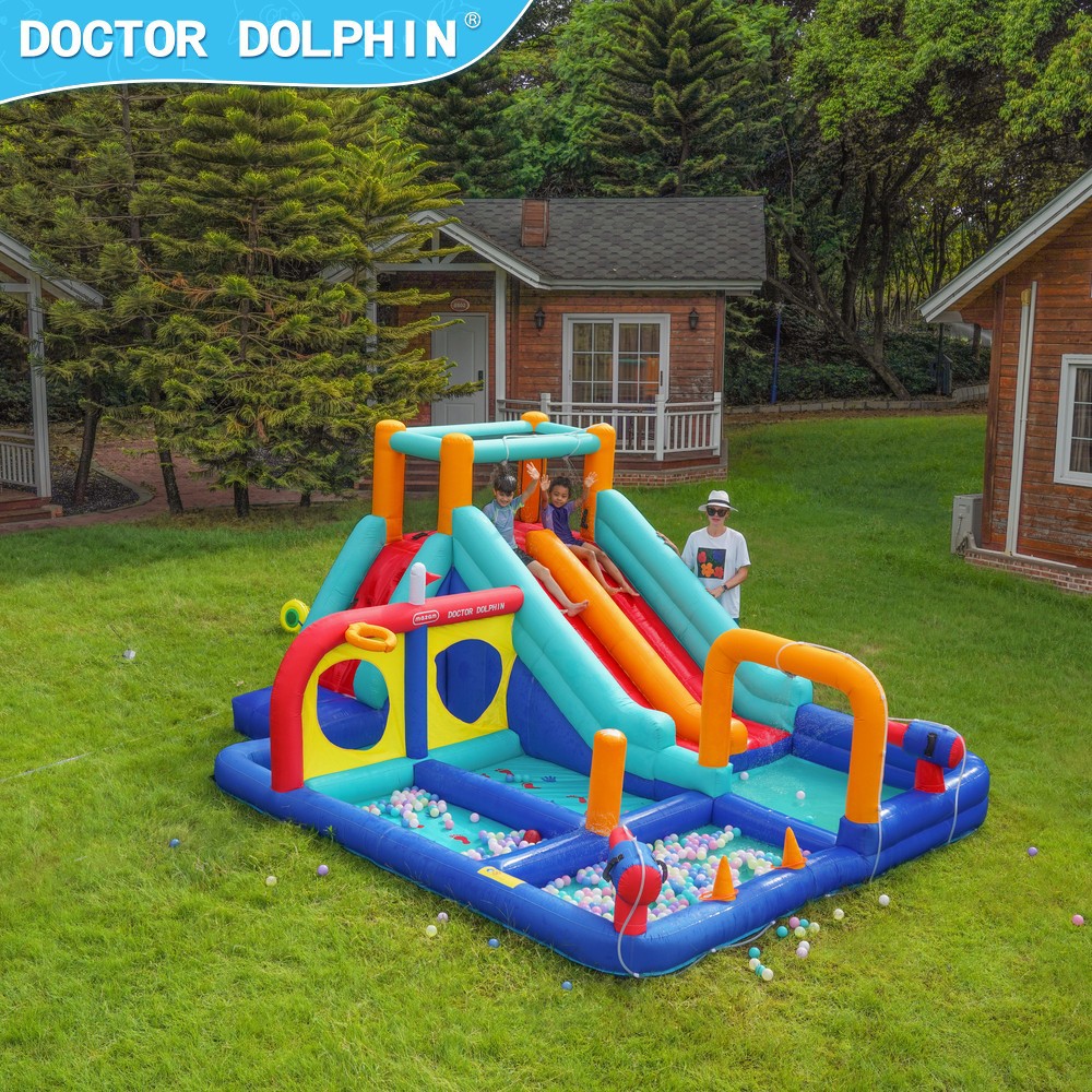 Doctor Dolphin Castillo inflable Castillo de juguete travieso Parque de atracciones Cama de buceo de agua al aire libre Tobogán Chorro de agua Castillo doméstico