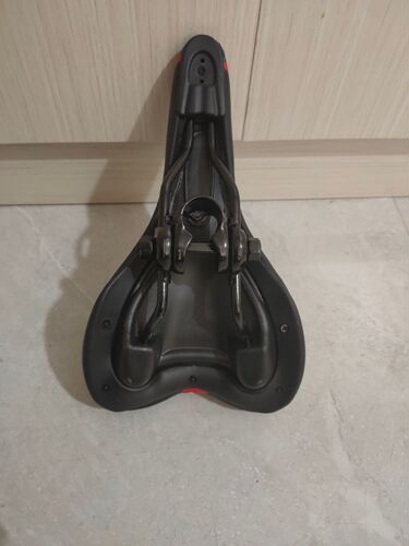 Mountain Bike Hollowed-Out Saddle with Perforated Holes, Racing Saddle, Cycling Gear – Mountain Bike Seat Cushion