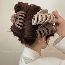 ���sĥɰ�Ϲ�ץ�A��̖�l�AŮ���X�ױP�l���~�A�W�t�Rβ�A�����c�Y