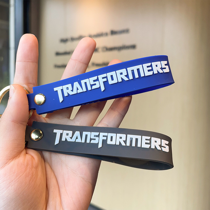 Bolso de dibujos animados llavero exquisita muñeca colgante al por mayor Deformación de dibujos animados diamante llavero par coche colgante