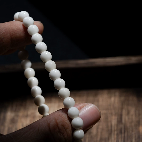 Round beads handmade, 6.8mm, 30 pieces