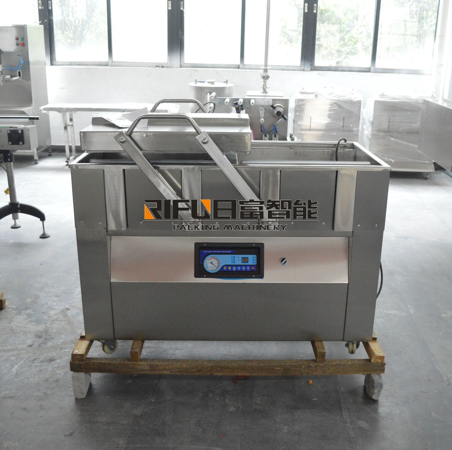 真空包装机 可配置抽氮气 真空室加深 双室真空机 日富机械