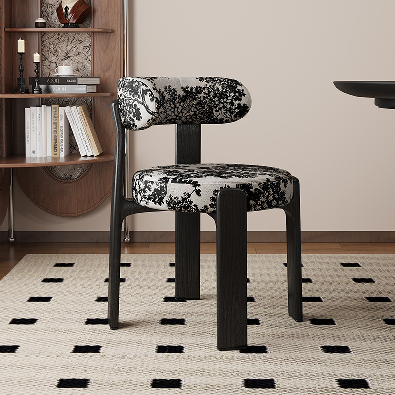 Sillas de comedor de madera sólida retrógrada francesa sillas de comedor de estilo medieval sillas de diseño de alta calidad sillas de respaldo nórdicas