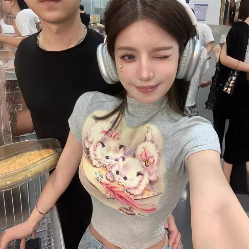 純粋な欲望の甘いギャルの猫のプリントの高襟の正肩の半袖のtシャツの女性の夏の修身の短い黄色の正肩の上着|undefined