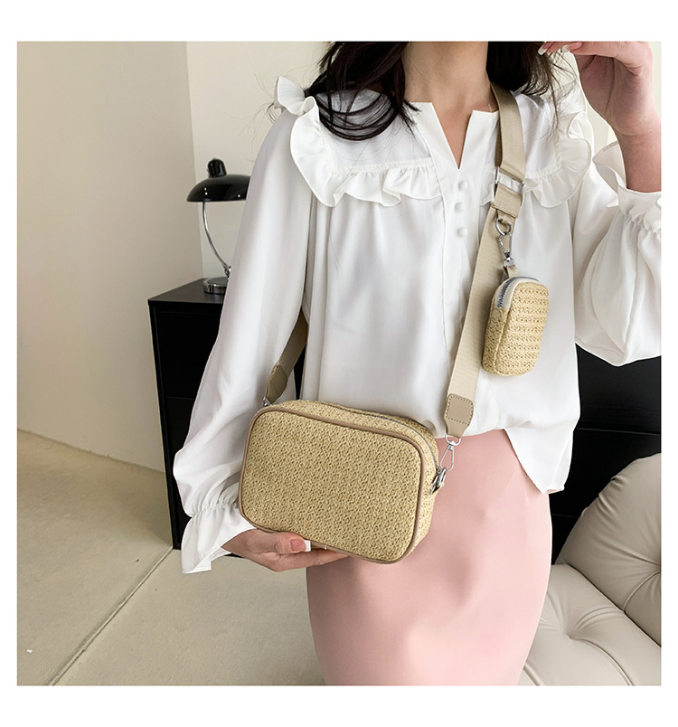 Women's Small Straw Solid Color Classic Style Square Zipper Crossbody Bag display picture 1
