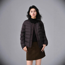 2025冬季新款圆领单排扣90白鸭绒外套时尚通勤气质简约款羽绒服女