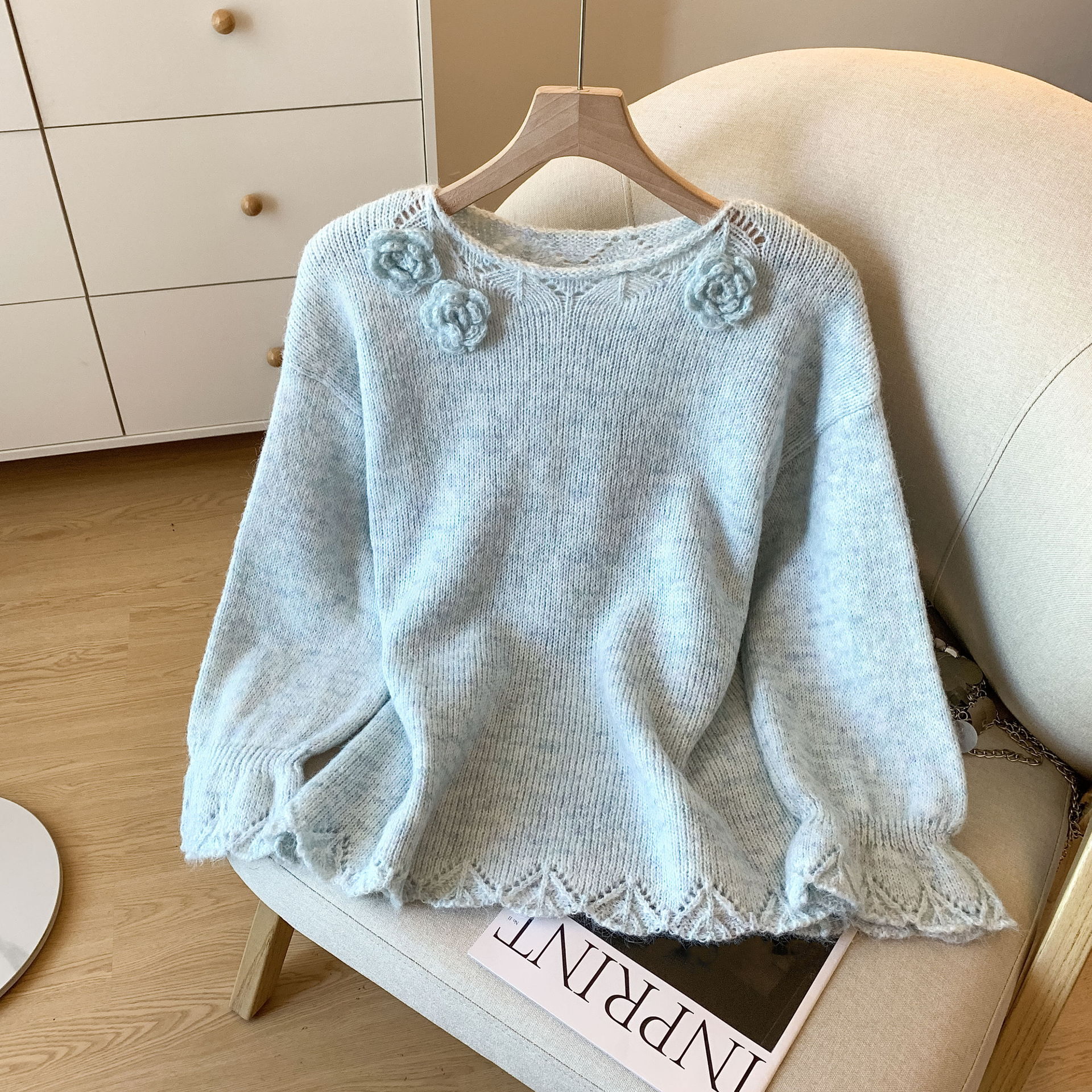 广州十三行高货爆款~立体花朵针织衫毛衣女秋装新款喇叭袖上衣ins