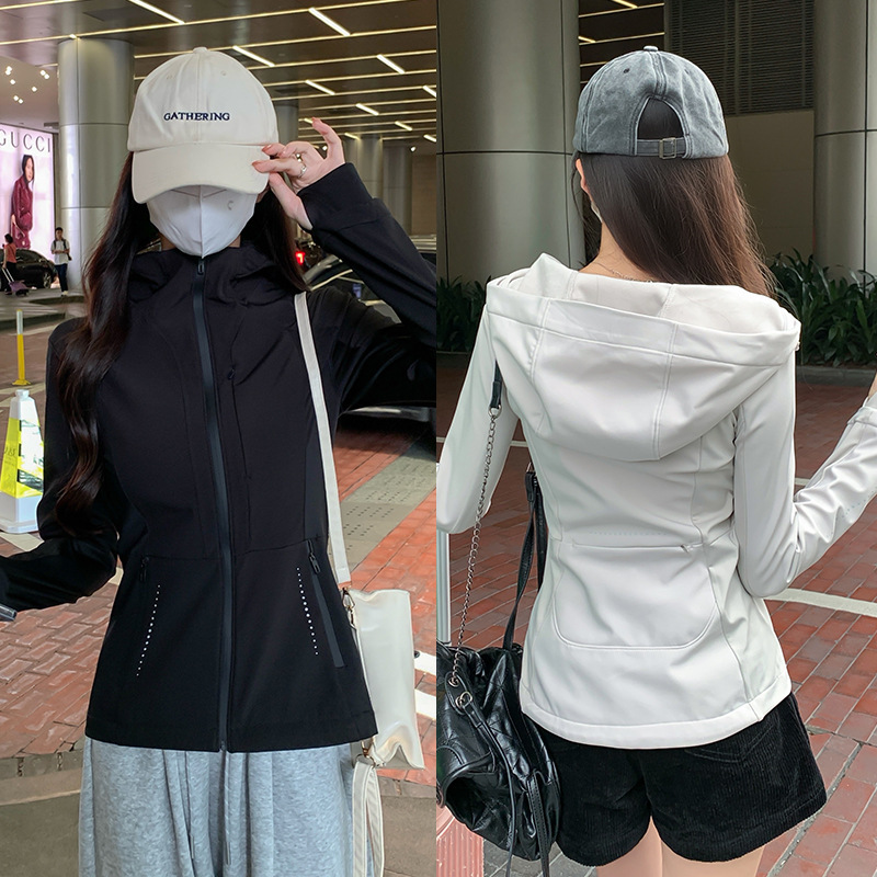 Women's Outdoor Waterproof and Windproof Jacket, Slim Fit, Unique and Beautiful Softshell Sports Hooded Top